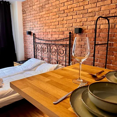 Cegla Na Szewskiej *